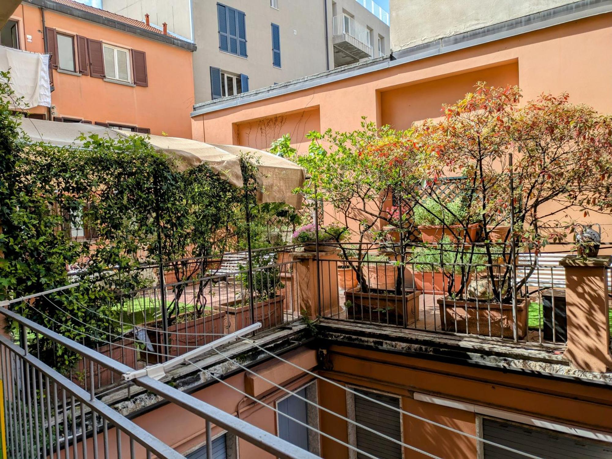 Alma Vacation Apartment In The Centre, Big Terrace Mailand Exterior foto